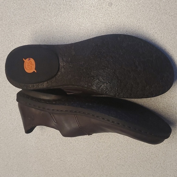 Born Boc Slip On Leather Flat Loafers MRG2 Black Womens Size 9.5us M/Width EUC - Picture 3 of 4